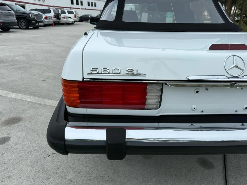 1989 Mercedes-Benz W126 S-Class Sedan - Image 5 of 31