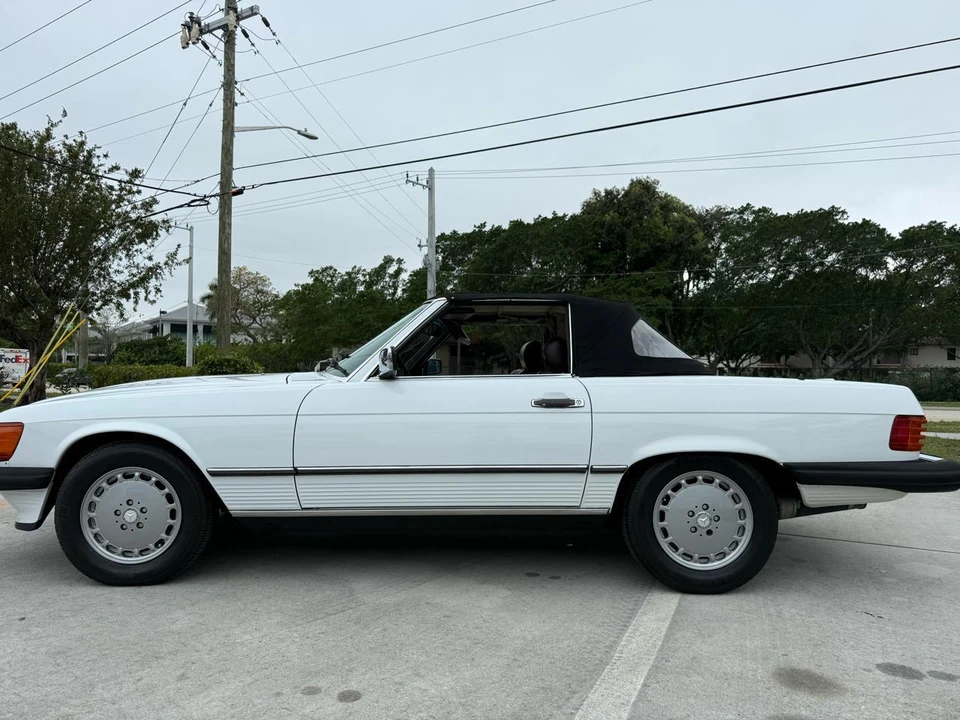 1989 Mercedes-Benz W126 S-Class Sedan - Image 2 of 31