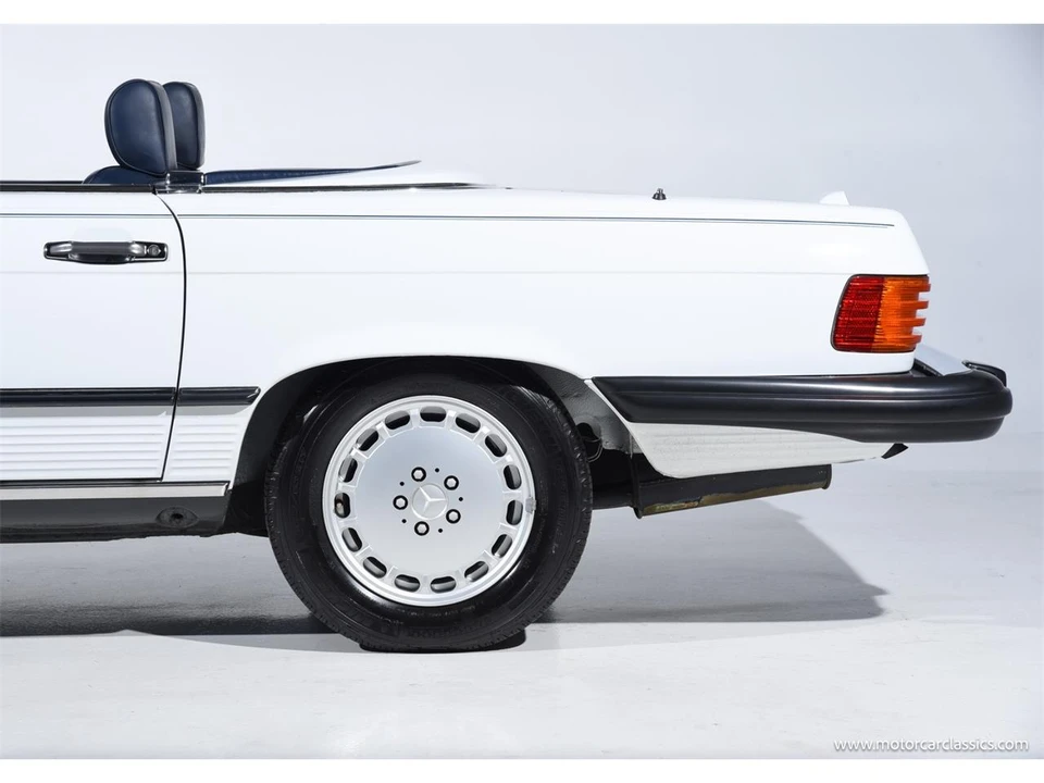 1989 Mercedes-Benz W126 S-Class Sedan - Image 19 of 31
