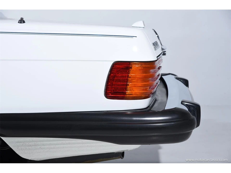 1989 Mercedes-Benz W126 S-Class Sedan - Image 17 of 31
