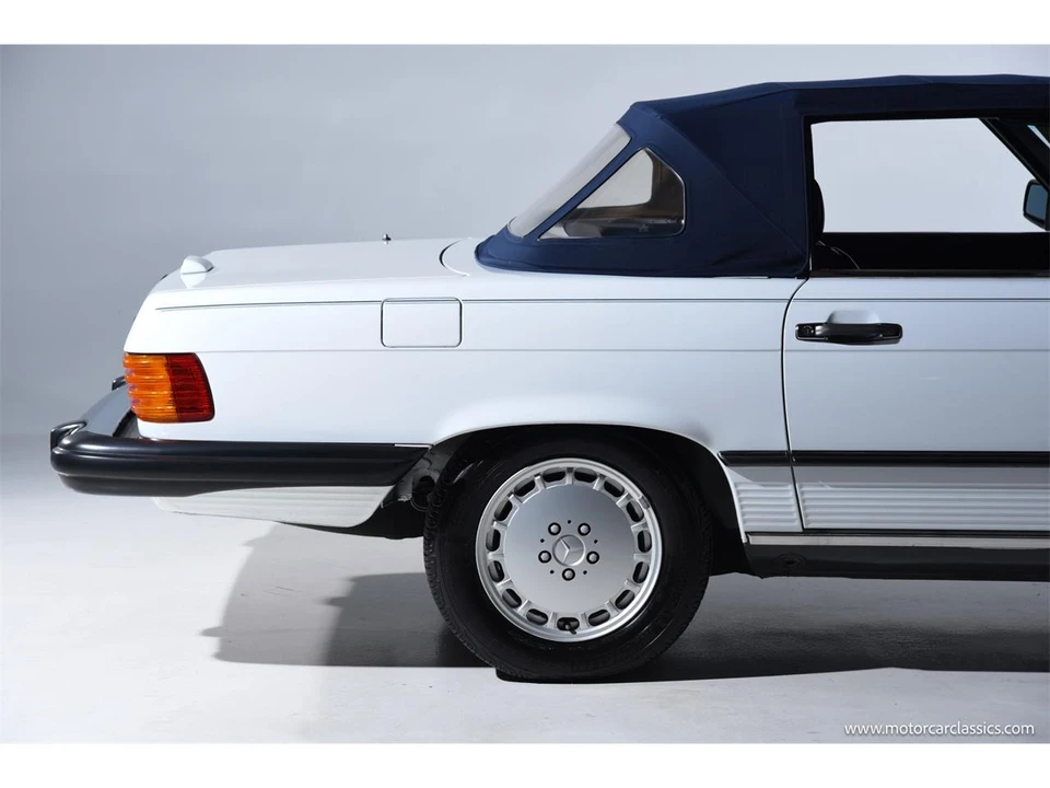 1989 Mercedes-Benz W126 S-Class Sedan - Image 16 of 31