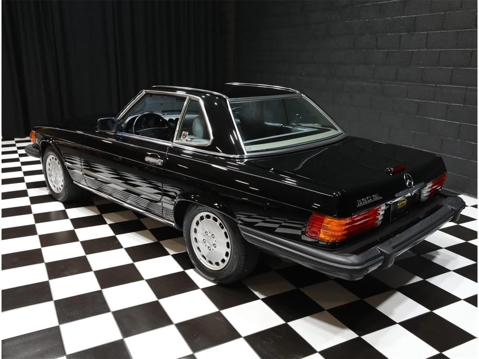 1989 Mercedes-Benz W126 S-Class Sedan - Image 7 of 31