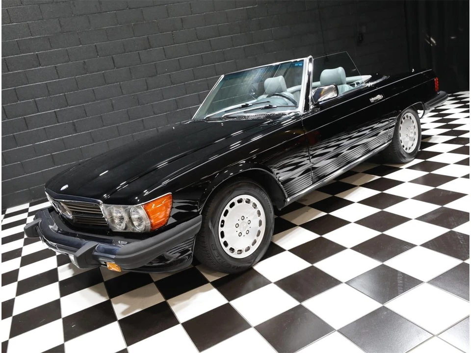 1989 Mercedes-Benz W126 S-Class Sedan - Image 13 of 31