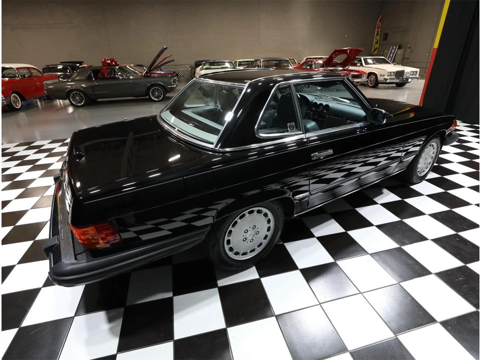 1989 Mercedes-Benz W126 S-Class Sedan - Image 10 of 31