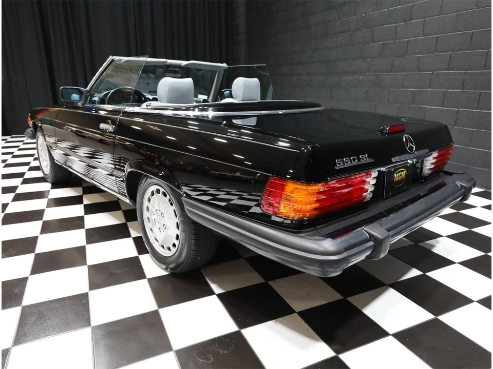 1989 Mercedes-Benz W126 S-Class Sedan - Image 28 of 31