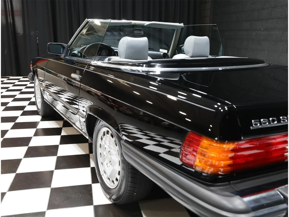 1989 Mercedes-Benz W126 S-Class Sedan - Image 29 of 31
