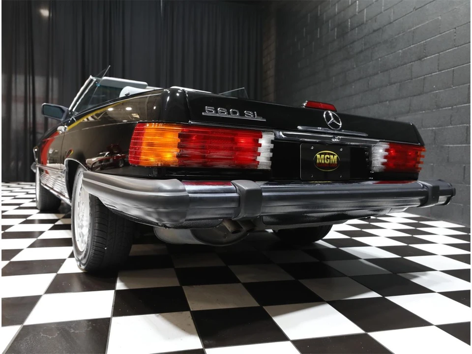 1989 Mercedes-Benz W126 S-Class Sedan - Image 26 of 31