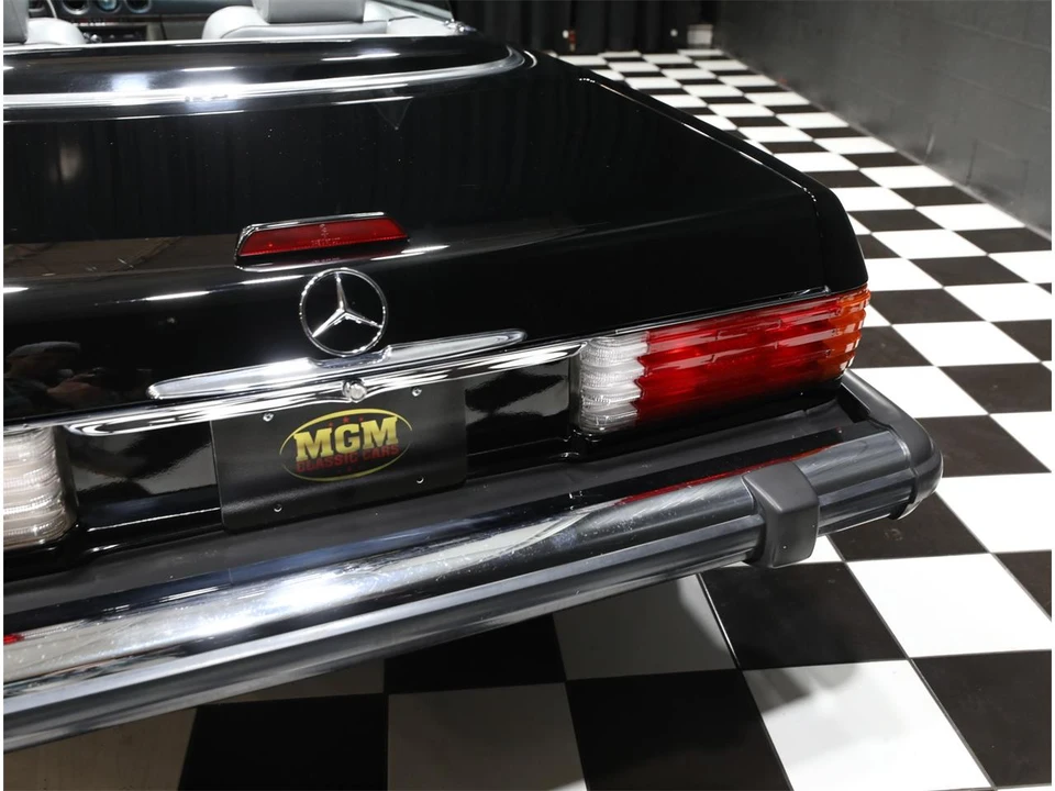 1989 Mercedes-Benz W126 S-Class Sedan - Image 23 of 31