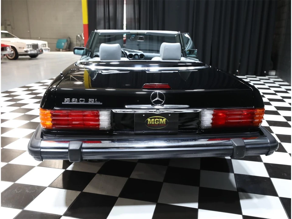 1989 Mercedes-Benz W126 S-Class Sedan - Image 24 of 31