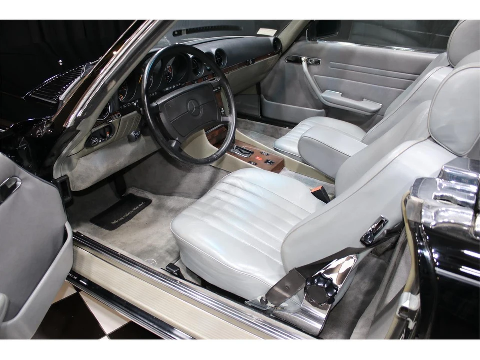 1989 Mercedes-Benz W126 S-Class Sedan - Image 3 of 31