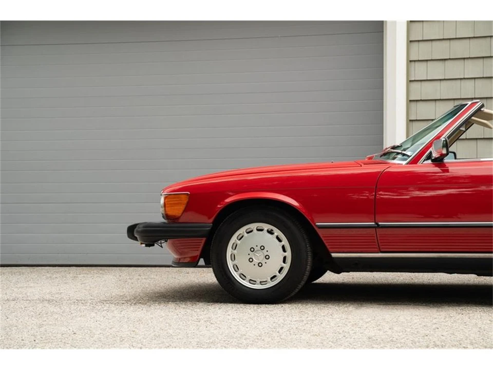 1989 Mercedes-Benz W126 S-Class Sedan - Image 4 of 31