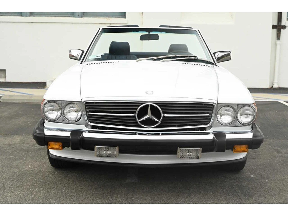 1989 Mercedes-Benz W126 S-Class Sedan - Image 2 of 24