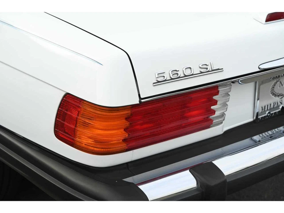 1989 Mercedes-Benz W126 S-Class Sedan - Image 13 of 24