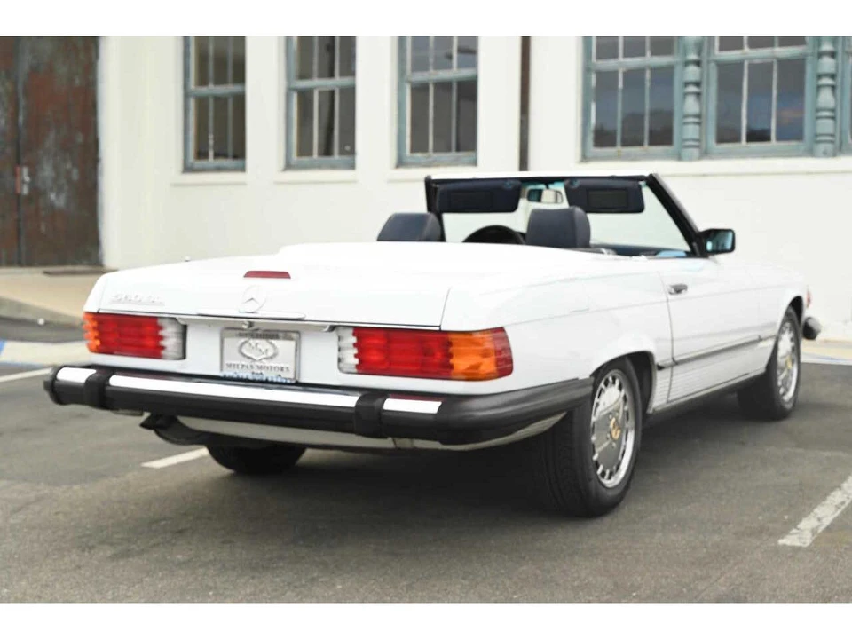 1989 Mercedes-Benz W126 S-Class Sedan - Image 5 of 24