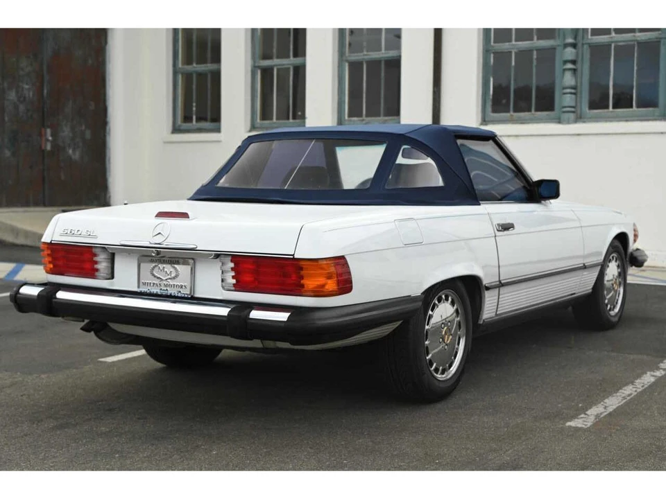 1989 Mercedes-Benz W126 S-Class Sedan - Image 11 of 24