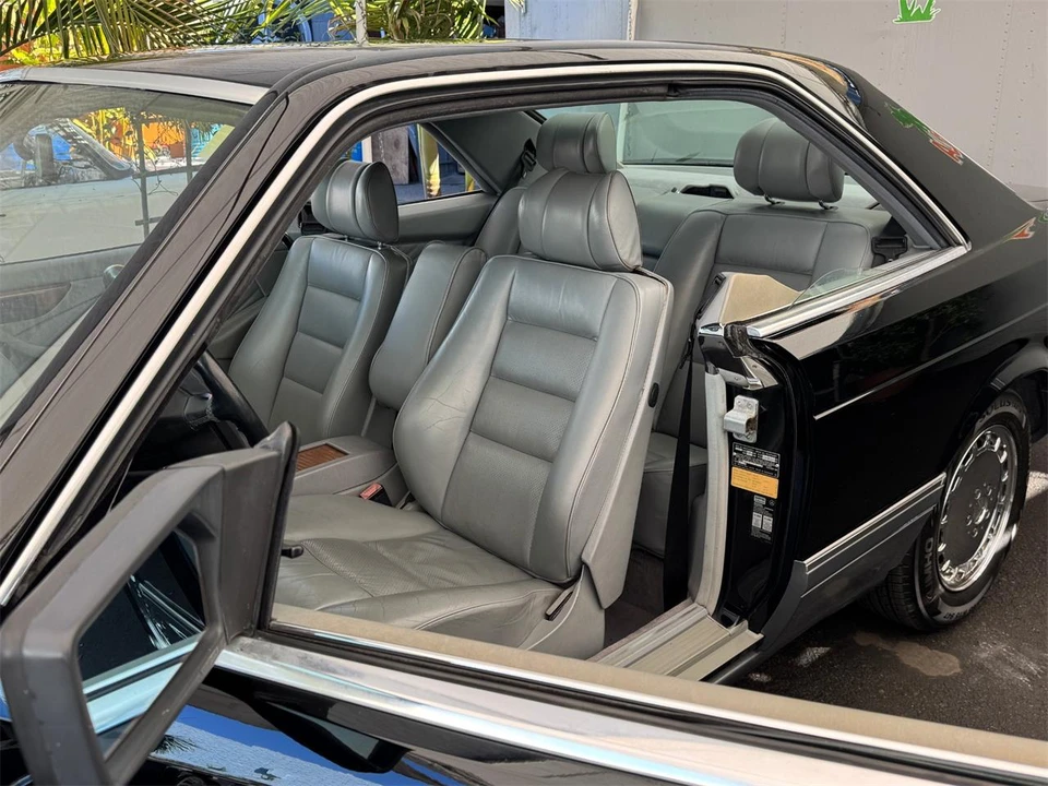 1989 Mercedes-Benz W126 S-Class Sedan - Image 12 of 31
