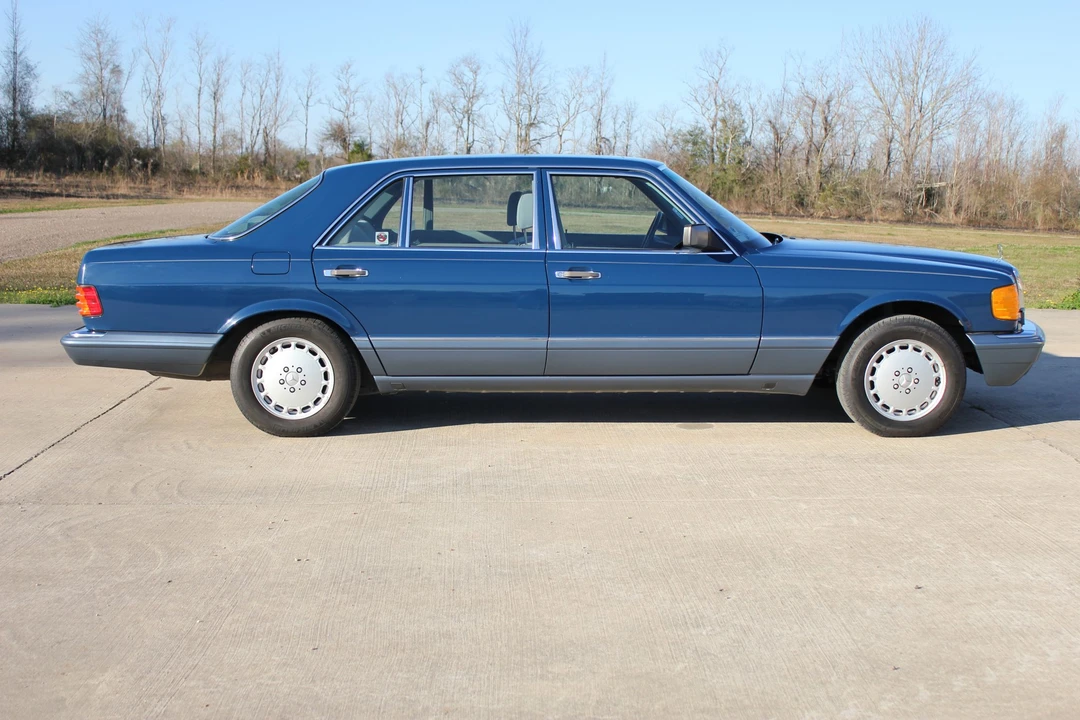 1989 Mercedes-Benz W126 S-Class Sedan - Image 9 of 31