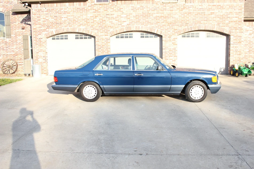 1989 Mercedes-Benz W126 S-Class Sedan - Image 15 of 31