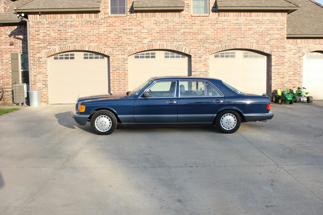 1989 Mercedes-Benz W126 S-Class Sedan - Image 5 of 31