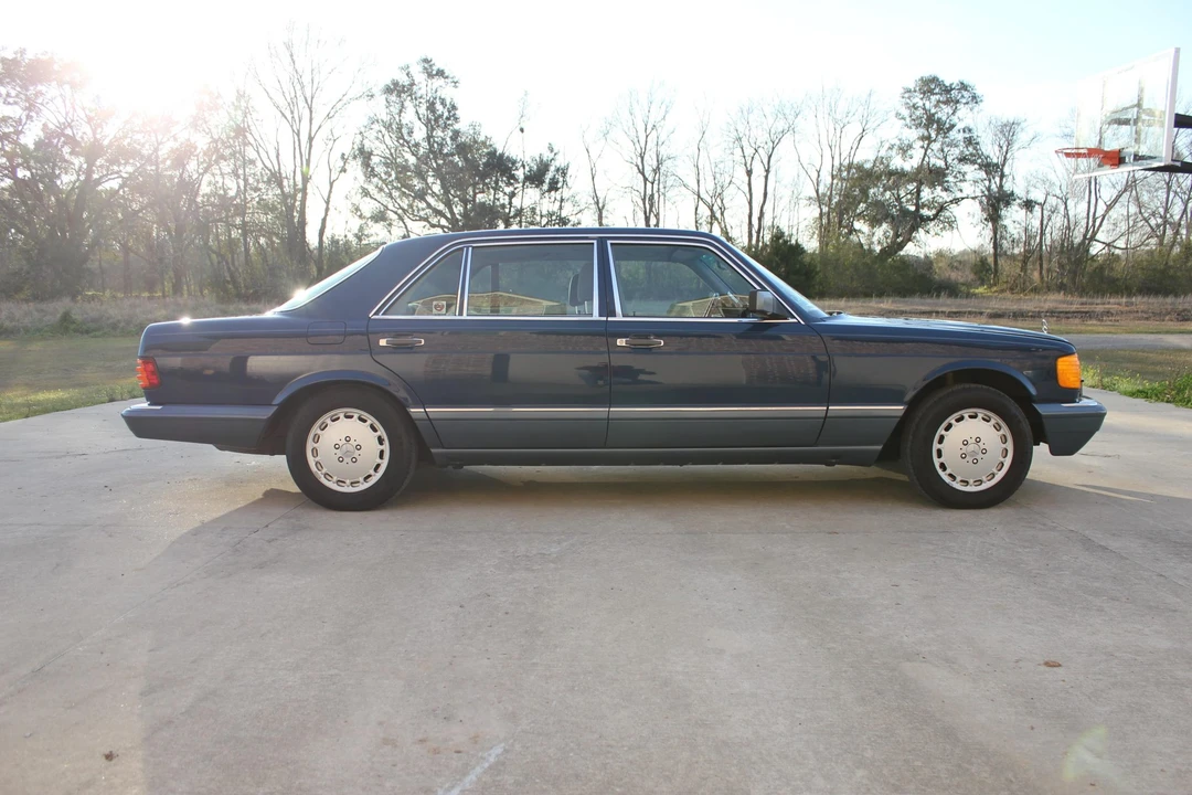 1989 Mercedes-Benz W126 S-Class Sedan - Image 16 of 31
