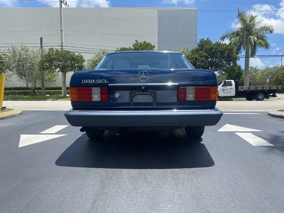 1989 Mercedes-Benz W126 S-Class Sedan - Image 15 of 31