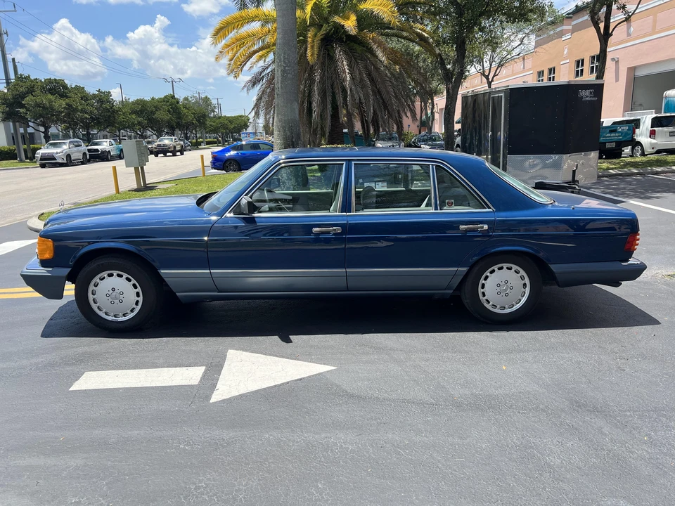 1989 Mercedes-Benz W126 S-Class Sedan - Image 8 of 31