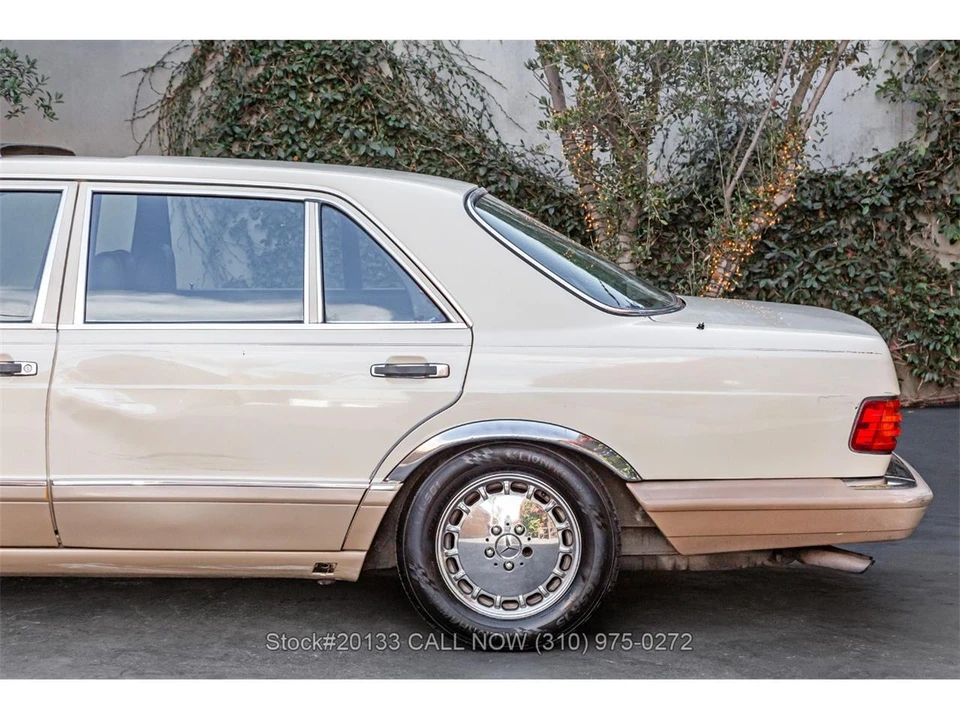 1989 Mercedes-Benz W126 S-Class Sedan - Image 13 of 31