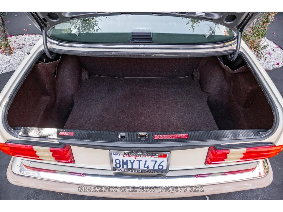 1989 Mercedes-Benz W126 S-Class Sedan - Image 27 of 31