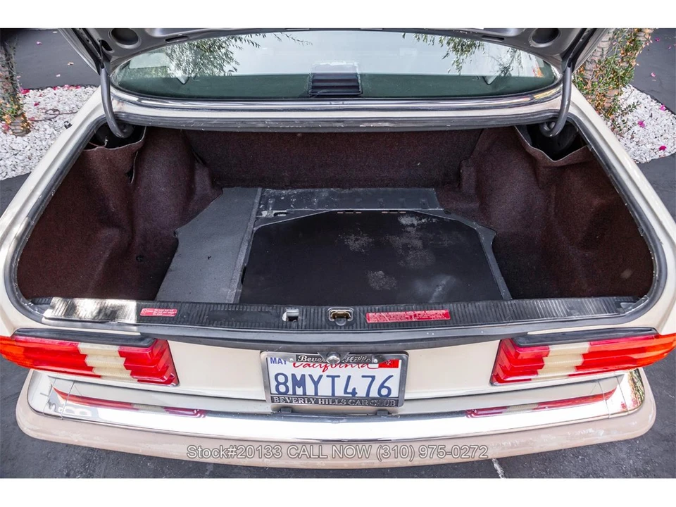 1989 Mercedes-Benz W126 S-Class Sedan - Image 31 of 31