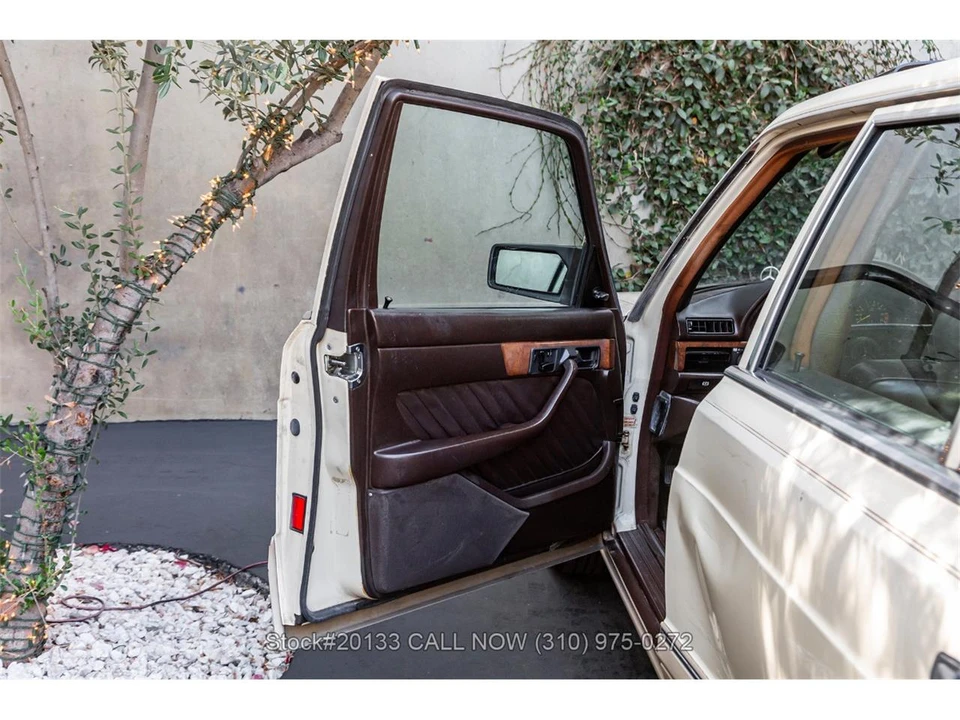 1989 Mercedes-Benz W126 S-Class Sedan - Image 15 of 31