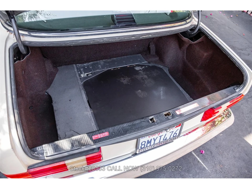 1989 Mercedes-Benz W126 S-Class Sedan - Image 30 of 31