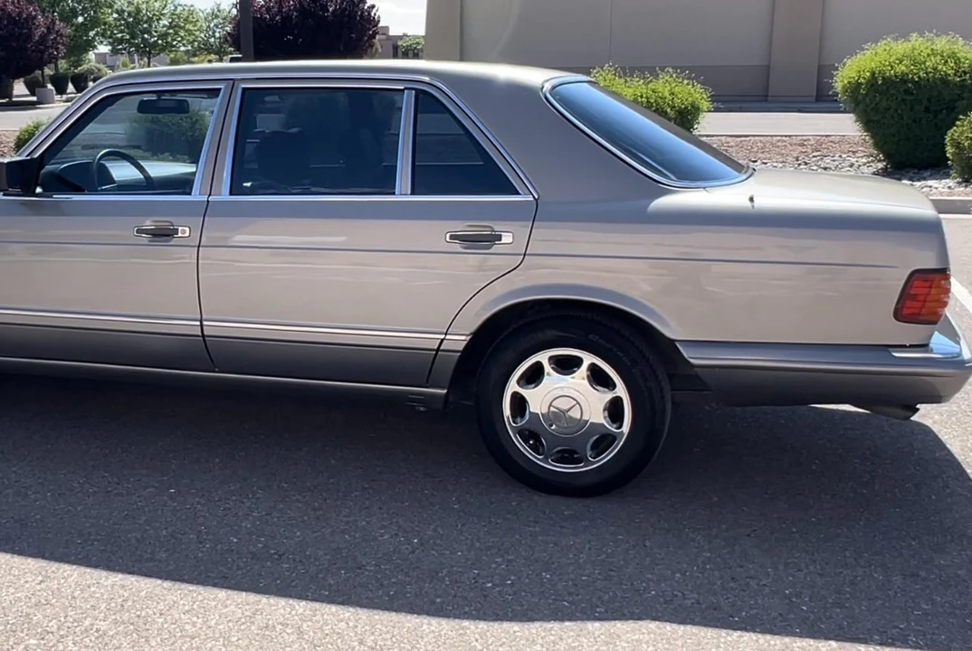 1989 Mercedes-Benz W126 S-Class Sedan - Image 31 of 31