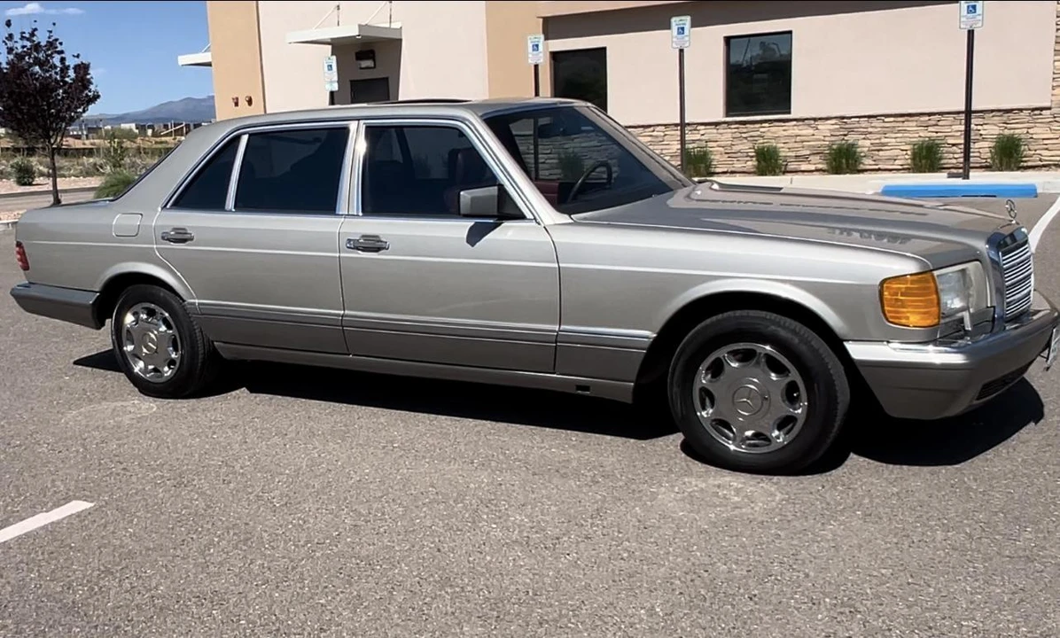 1989 Mercedes-Benz W126 S-Class Sedan - Image 10 of 31