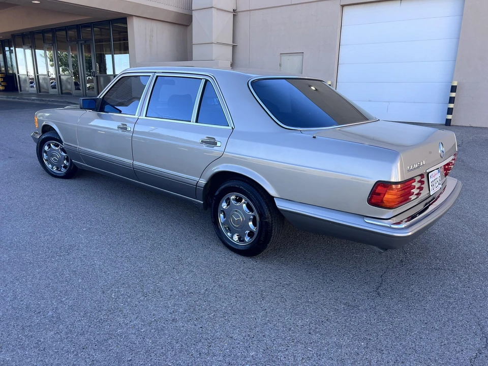 1989 Mercedes-Benz W126 S-Class Sedan - Image 5 of 31