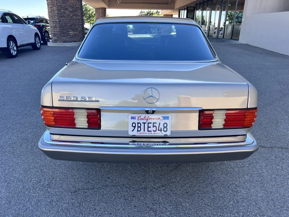 1989 Mercedes-Benz W126 S-Class Sedan - Image 6 of 31