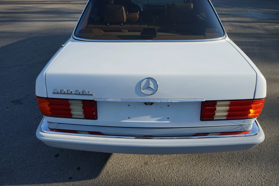 1989 Mercedes-Benz W126 S-Class Sedan - Image 12 of 31