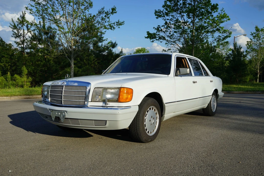 1989 Mercedes-Benz W126 S-Class Sedan - Image 2 of 31