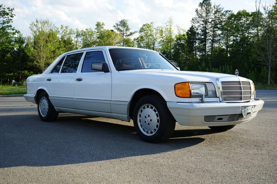 1989 Mercedes-Benz W126 S-Class Sedan - Image 8 of 31