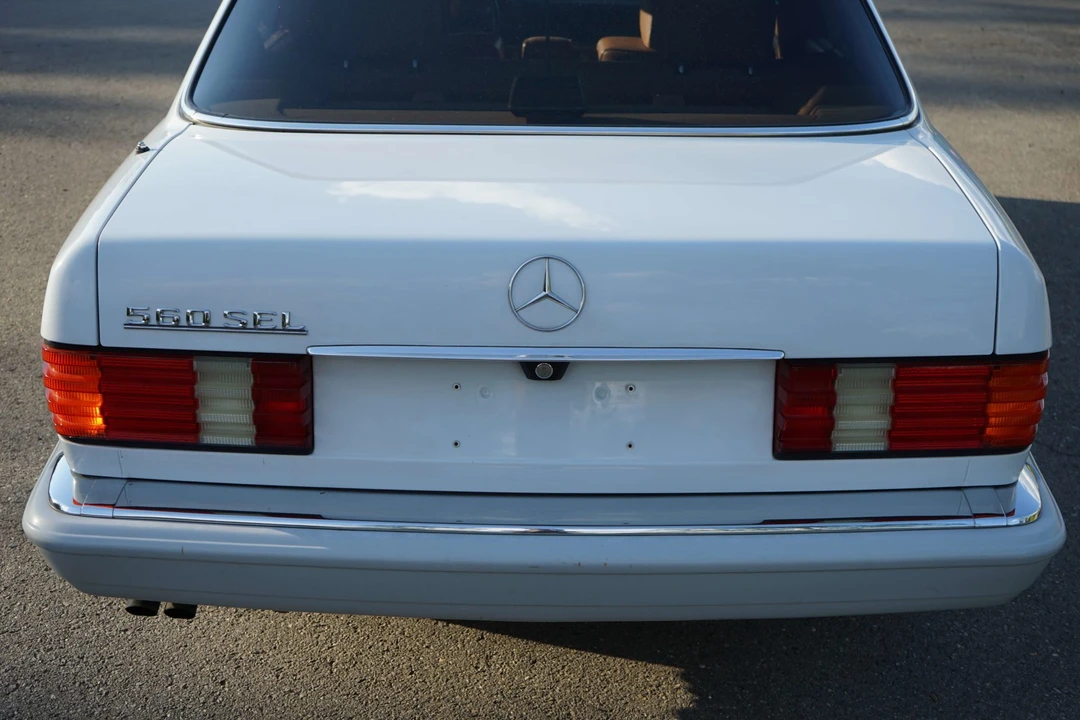 1989 Mercedes-Benz W126 S-Class Sedan - Image 25 of 31