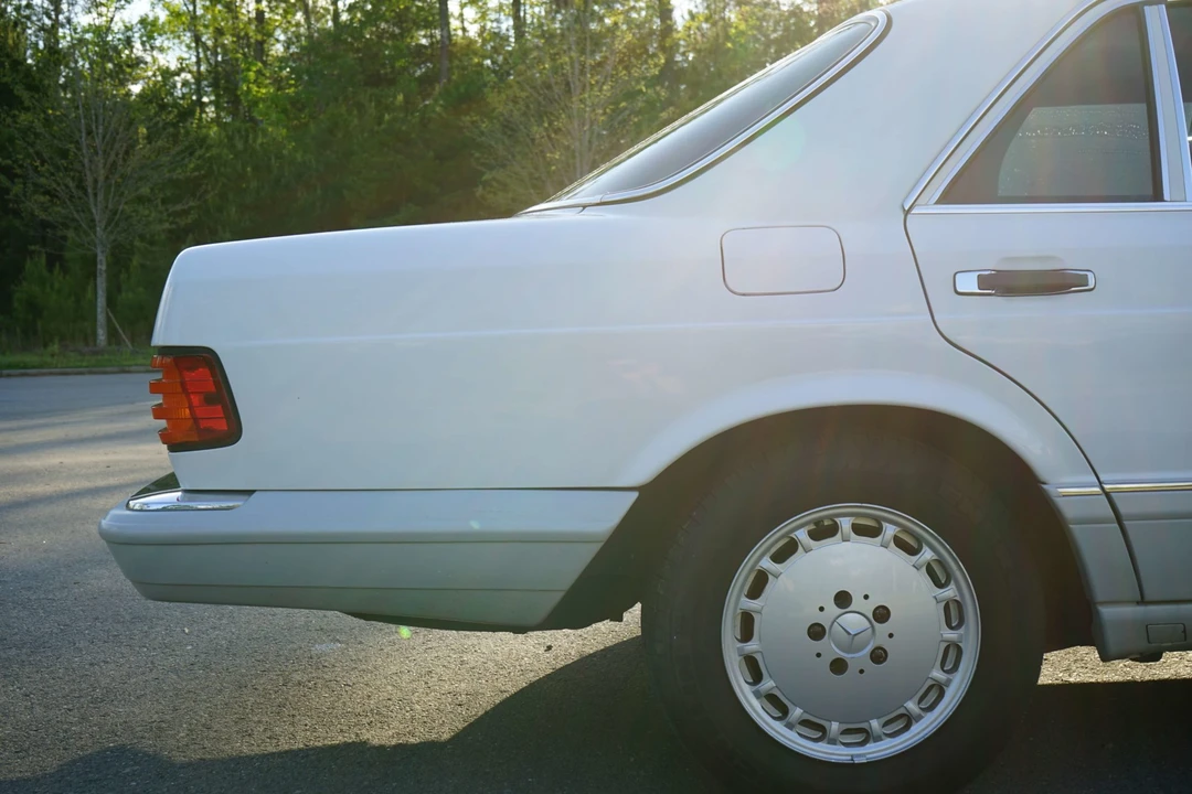 1989 Mercedes-Benz W126 S-Class Sedan - Image 27 of 31