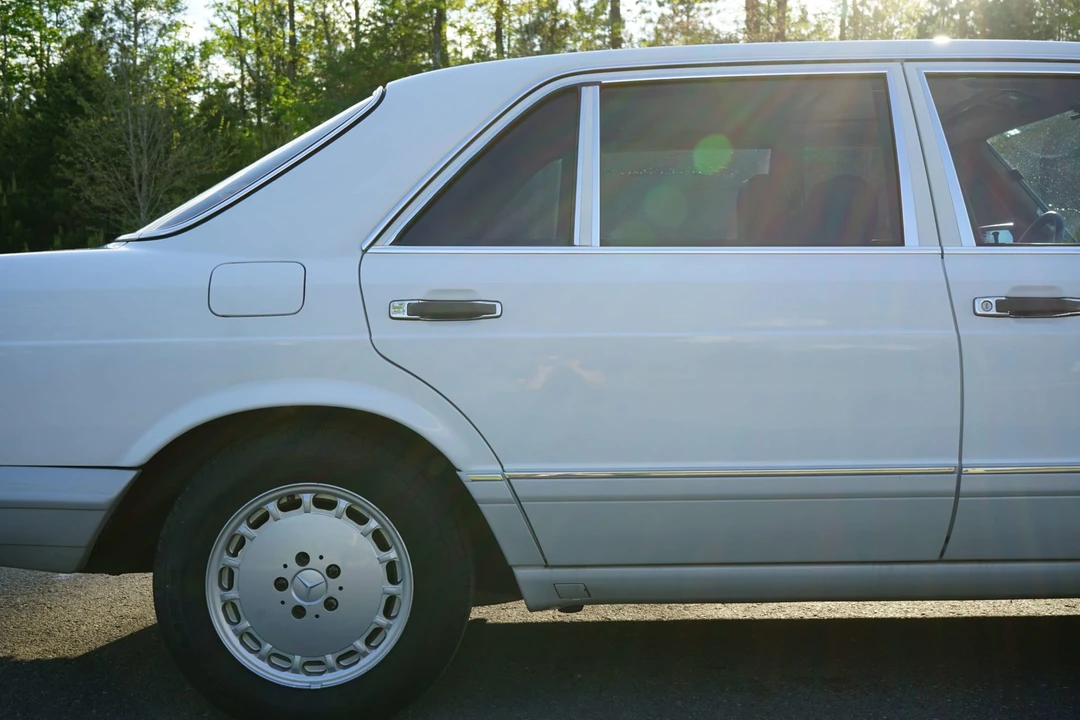 1989 Mercedes-Benz W126 S-Class Sedan - Image 28 of 31