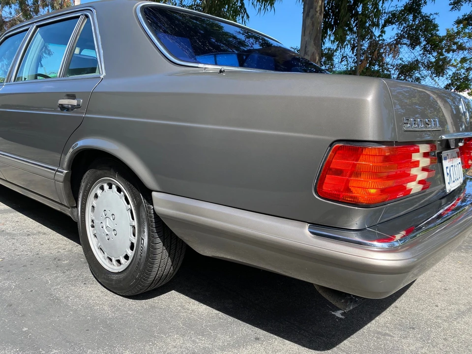 1989 Mercedes-Benz W126 S-Class Sedan - Image 23 of 31
