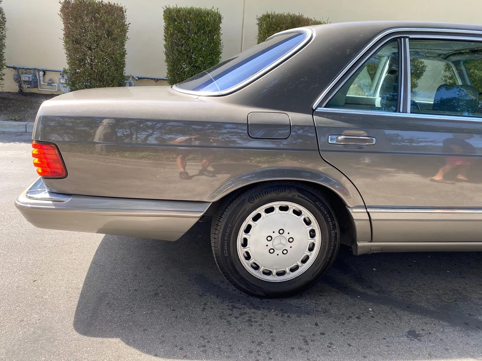 1989 Mercedes-Benz W126 S-Class Sedan - Image 31 of 31