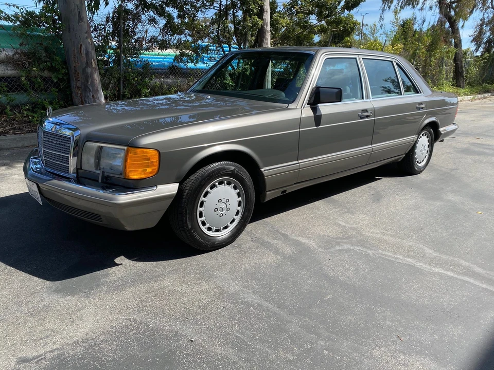 1989 Mercedes-Benz W126 S-Class Sedan - Image 3 of 31