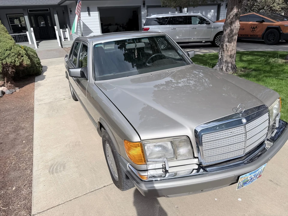 1989 Mercedes-Benz W126 S-Class Sedan - Image 4 of 31