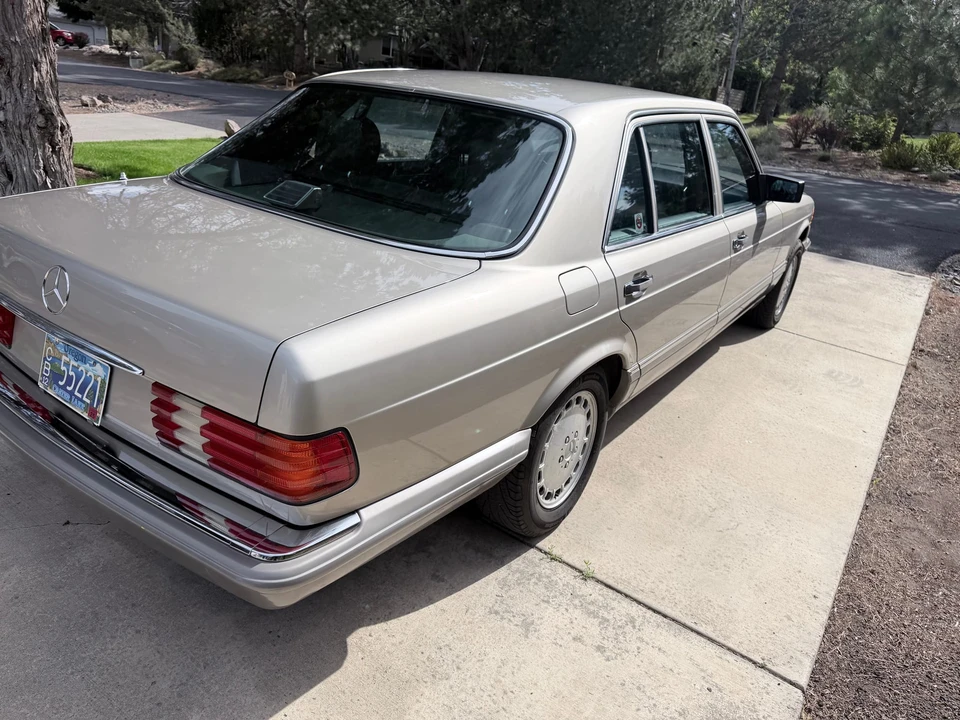 1989 Mercedes-Benz W126 S-Class Sedan - Image 5 of 31