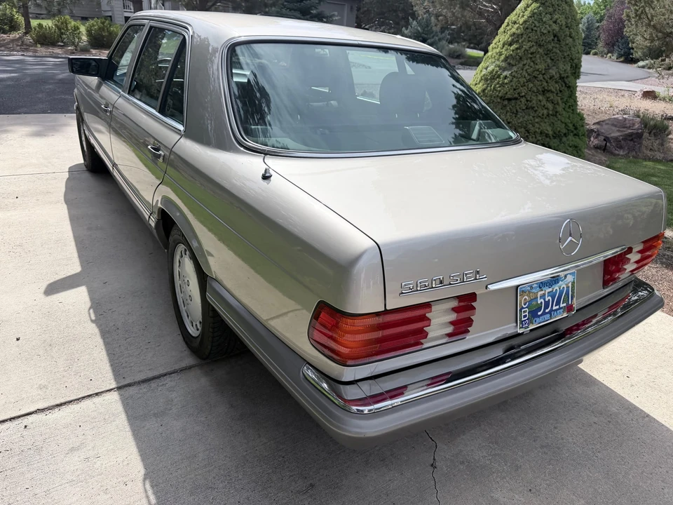 1989 Mercedes-Benz W126 S-Class Sedan - Image 7 of 31