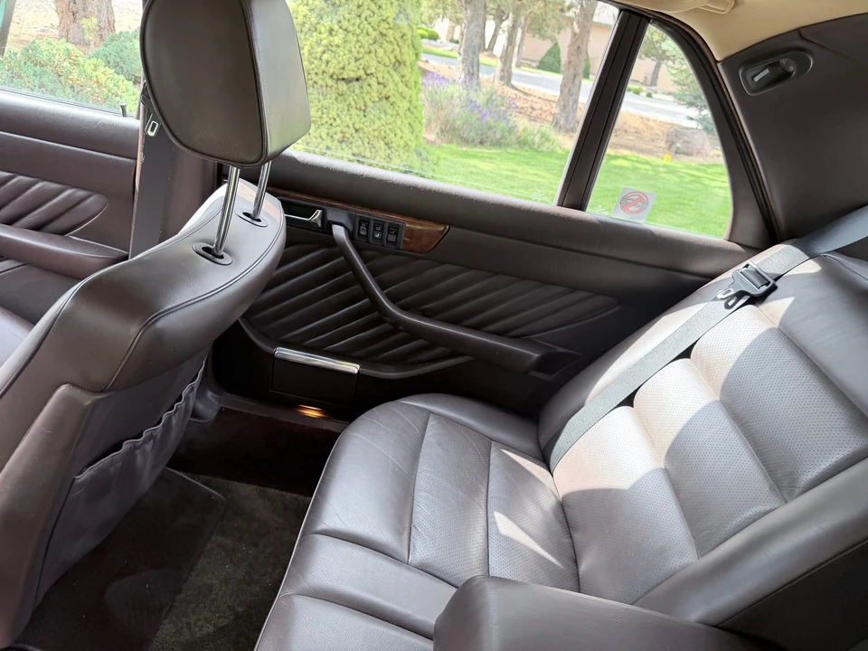 1989 Mercedes-Benz W126 S-Class Sedan - Image 30 of 31