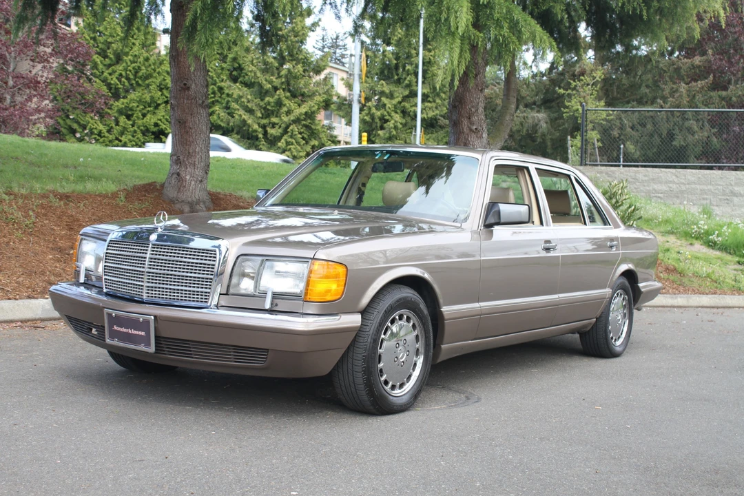 1989 Mercedes-Benz W126 S-Class Sedan - Image 2 of 31