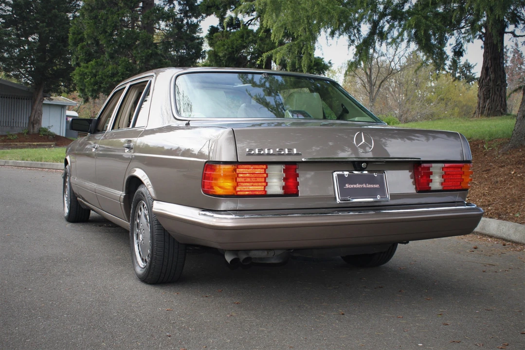 1989 Mercedes-Benz W126 S-Class Sedan - Image 7 of 31
